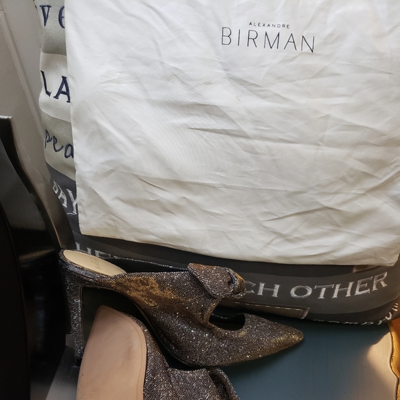 Shoes - Picture 5 of 5